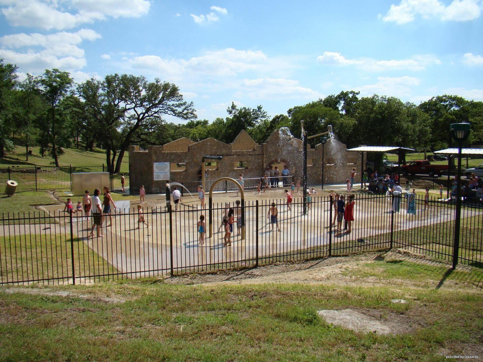 ロードウェイ イン ゲーツビル Gatesville エクステリア 写真